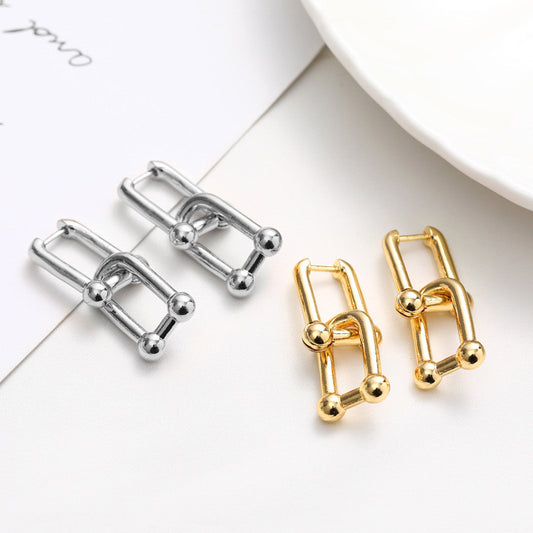 Short U-shaped Earrings