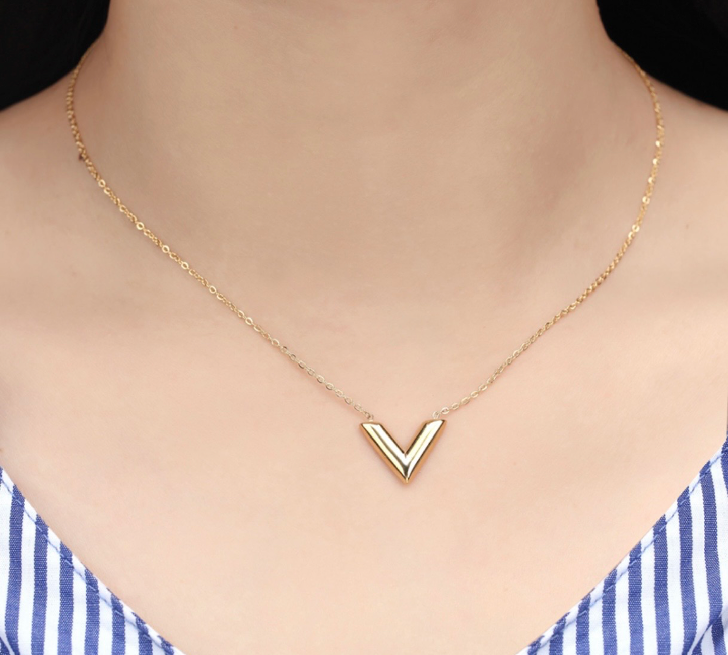 V Necklace