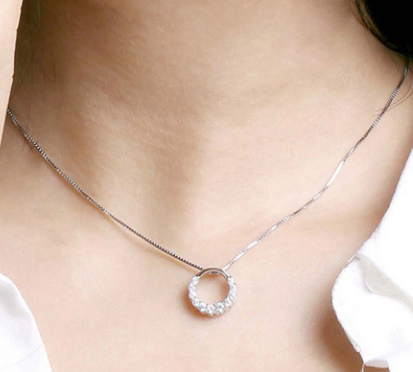 Round Pendant with Box Chain Necklace