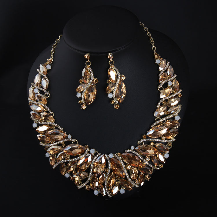 Europe and the United States luxury crystal jewelry short clavicle Necklace Earrings Set women's dress dinner, bridal jewelry wholesale
