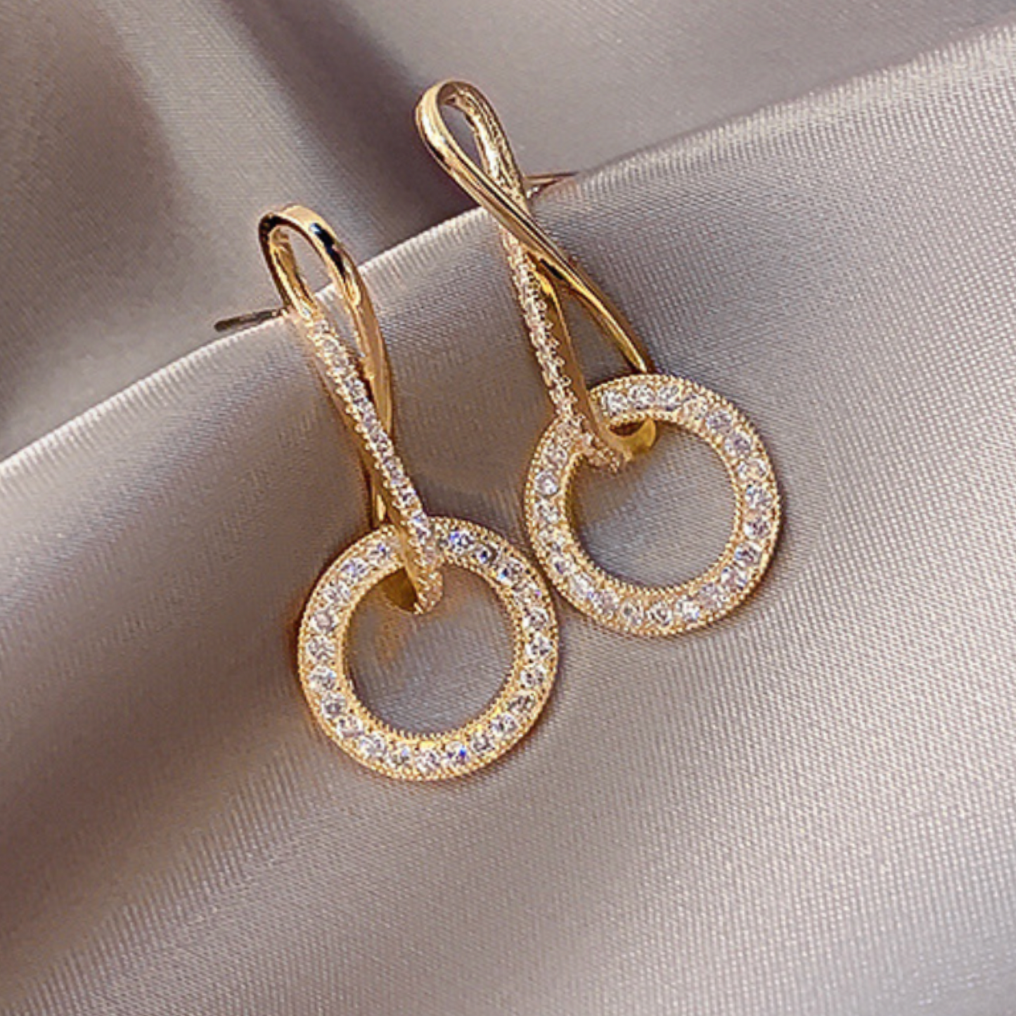 Round Earrings