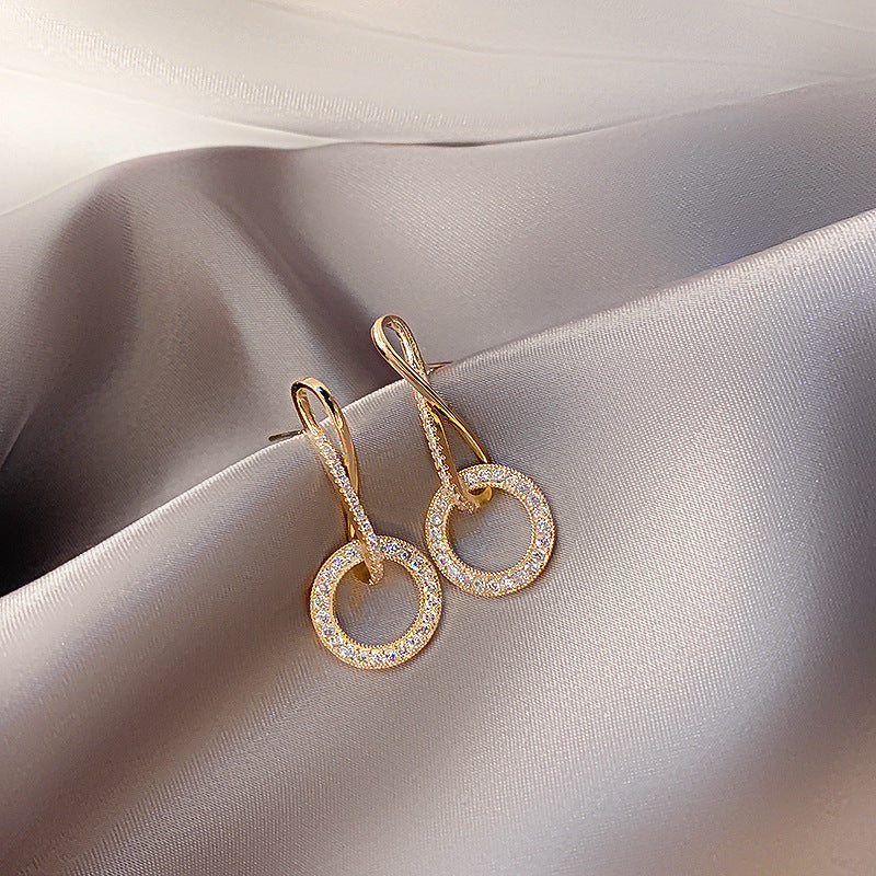 Round Earrings